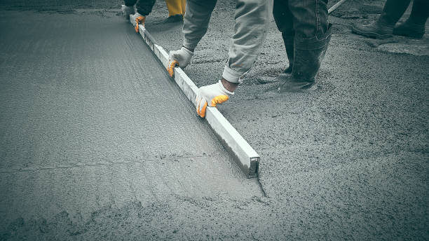 Best Concrete Sidewalk Installation  in Hurley, WI